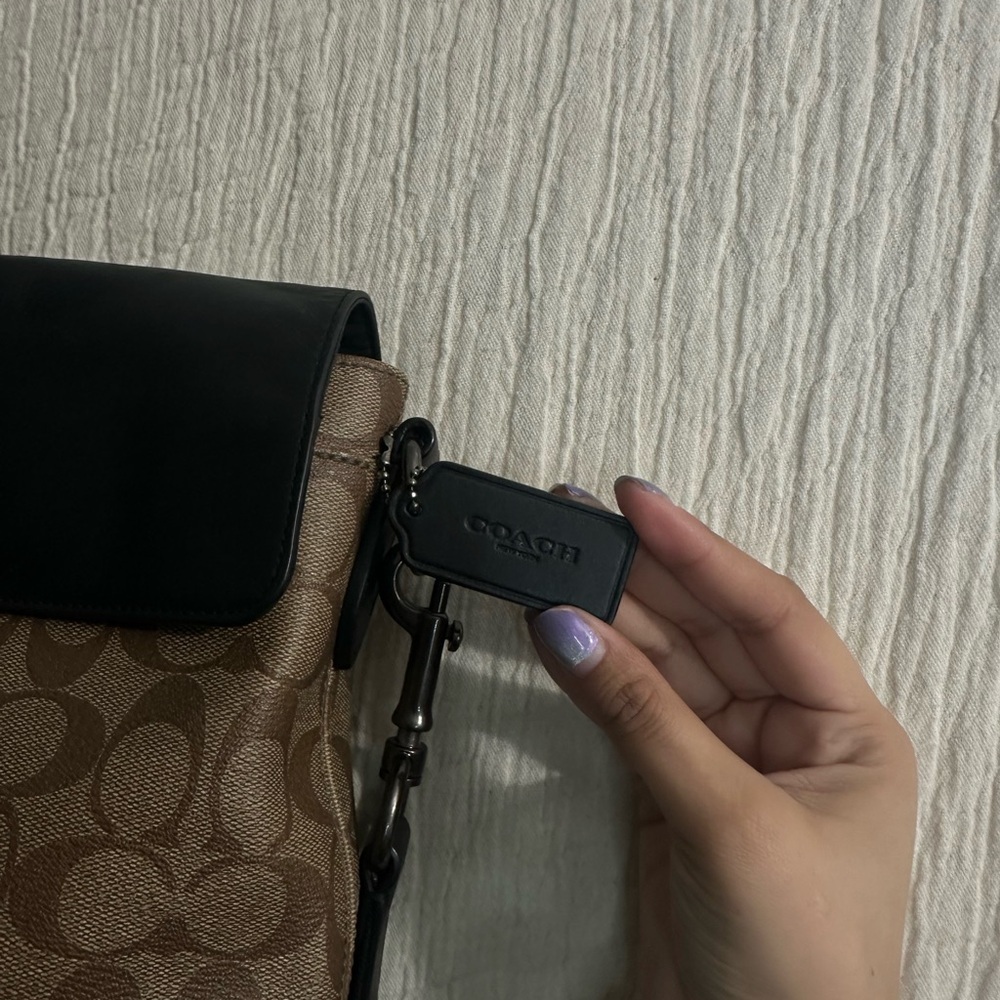 Coach Men's Hamilton Portfolio - Picture 5 of 5